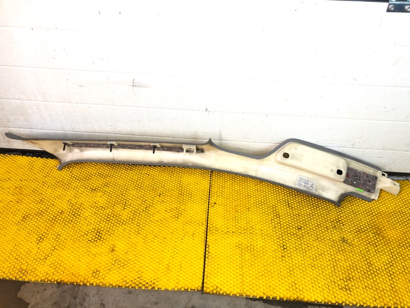 Обшивка стойки Volkswagen Phaeton 2005 3D2