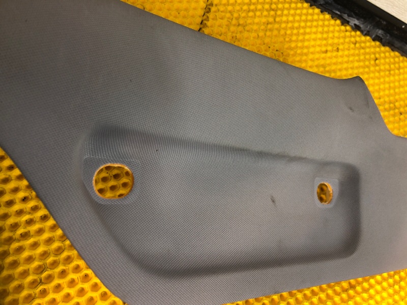 Обшивка стойки Volkswagen Phaeton 2005 3D2