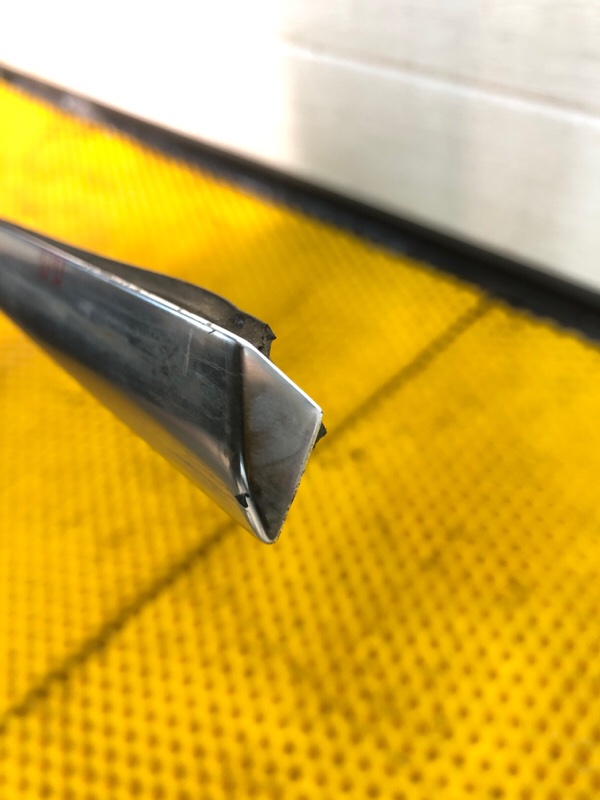 Молдинг двери передней правой Volkswagen Phaeton 2005 3D2