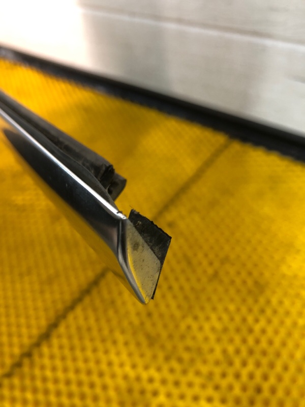 Молдинг двери передней правой Volkswagen Phaeton 2005 3D2