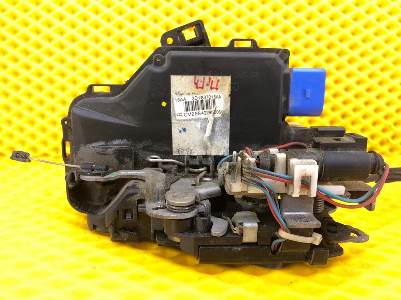 Замок двери передней правой Volkswagen Phaeton 2005 3D2