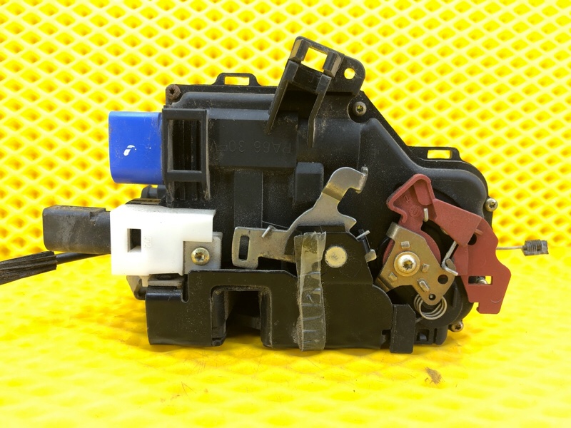 Замок двери передней правой Volkswagen Phaeton 2005 3D2