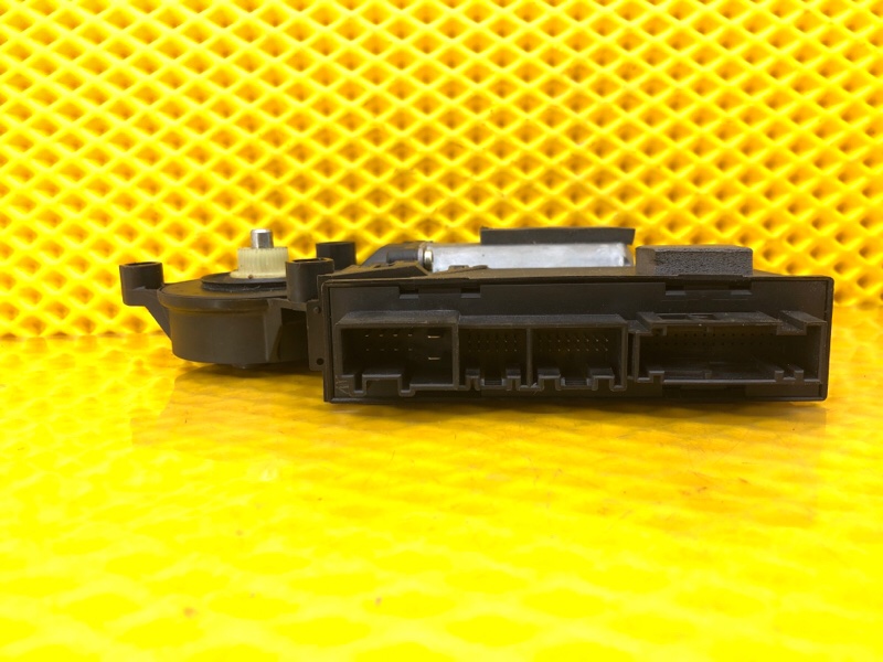 Моторчик стеклоподъемника задней левой двери Volkswagen Phaeton 2005 3D2