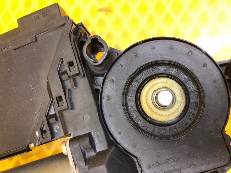 Моторчик стеклоподъемника задней левой двери Volkswagen Phaeton 2005 3D2