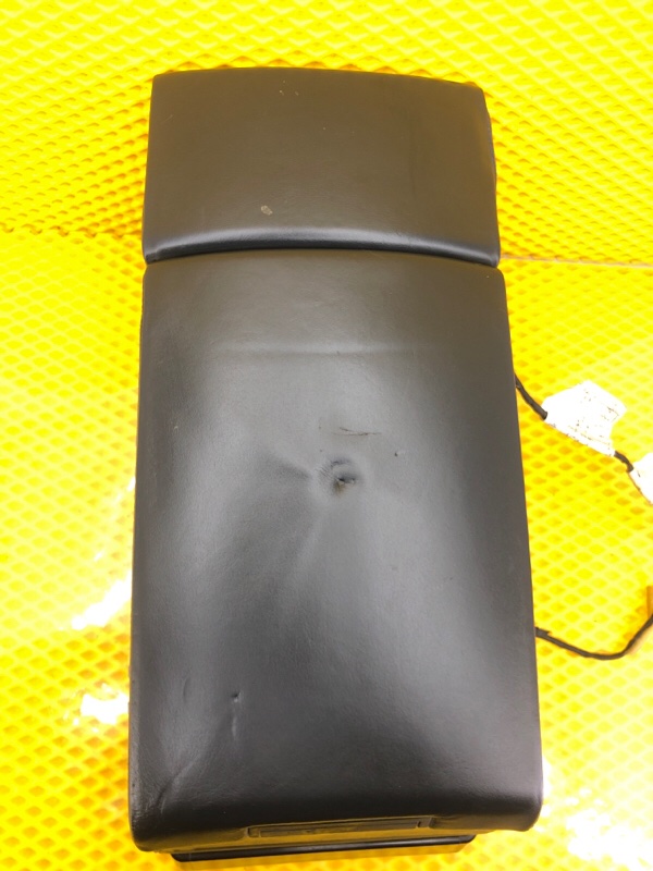 Подлокотник Volkswagen Phaeton 2005 3D2