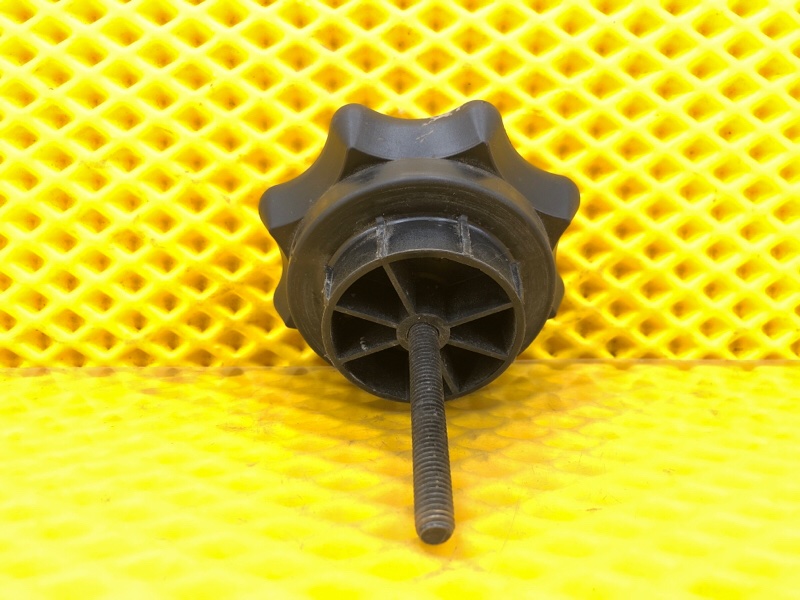 Крепление запасного колеса Volkswagen Phaeton 2005 3D2