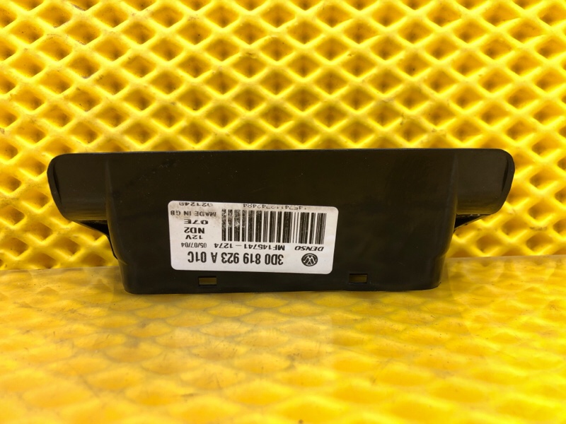 Воздуховод (дефлектор) Volkswagen Phaeton 2005 3D2