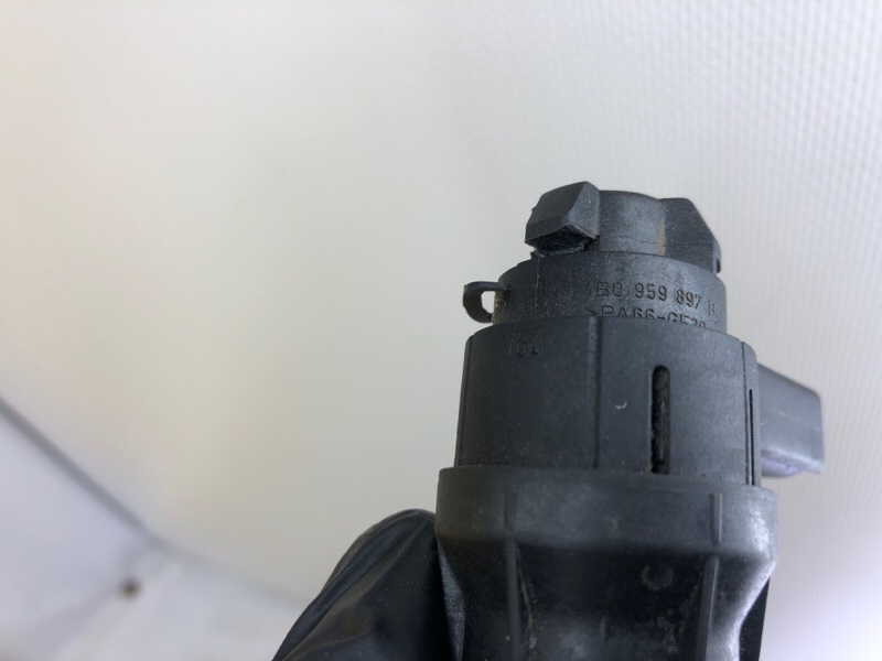 Кнопка кикдауна Volkswagen Phaeton 2005 3D2