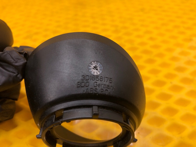 Накладка Volkswagen Phaeton 2005 3D2