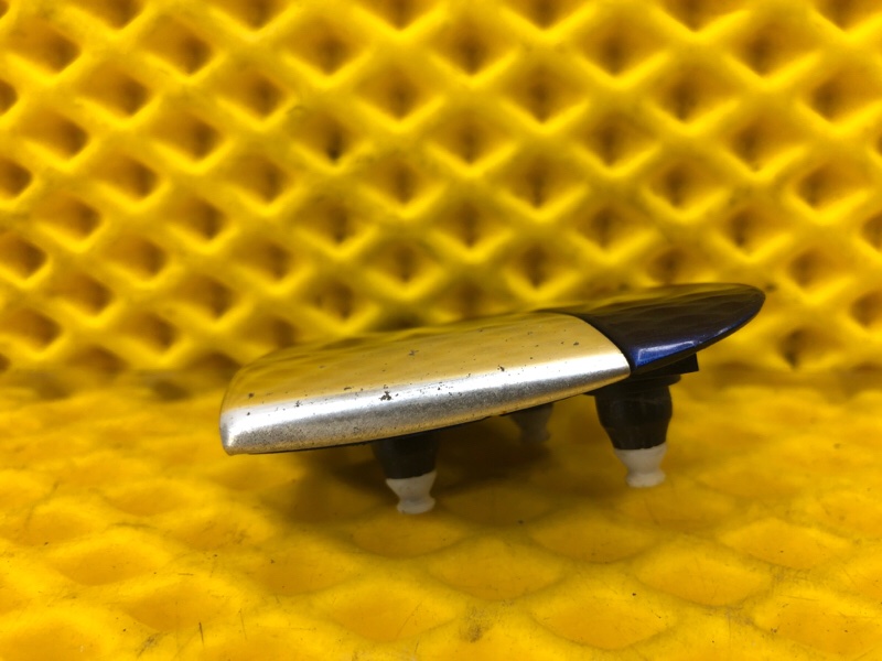 Молдинг крыла Volkswagen Phaeton 2005 3D2