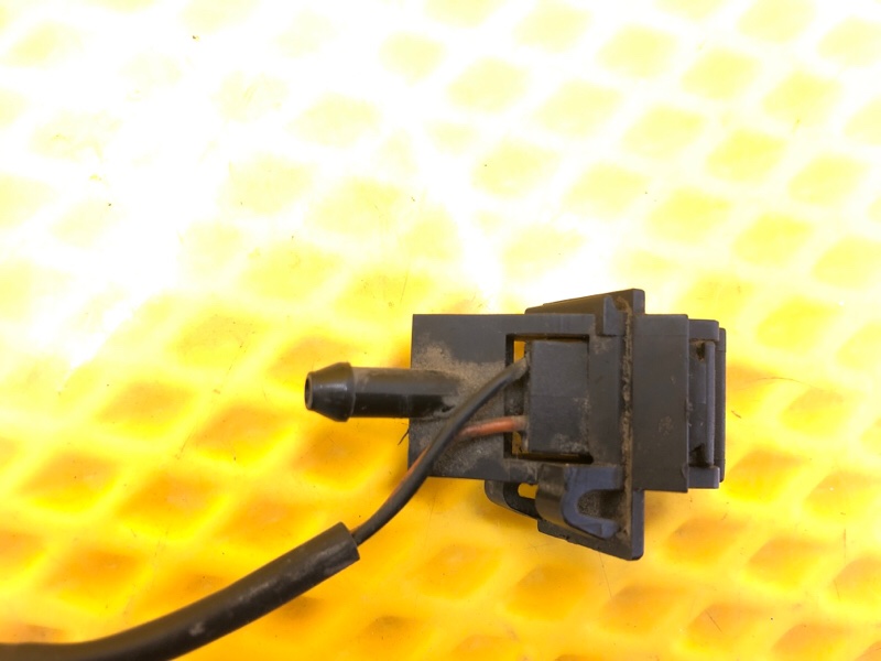 Форсунка омывателя лобового стекла Volkswagen Phaeton 2005 3D2