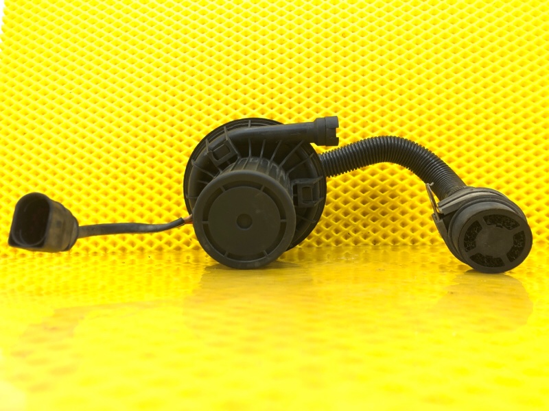 Насос воздушный Volkswagen Phaeton 2005 3D2