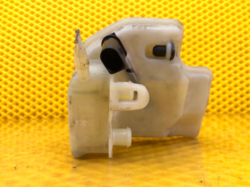 Бачок главного тормозного цилиндра Volkswagen Phaeton 2005 3D2