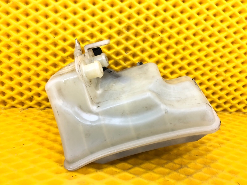 Бачок главного тормозного цилиндра Volkswagen Phaeton 2005 3D2