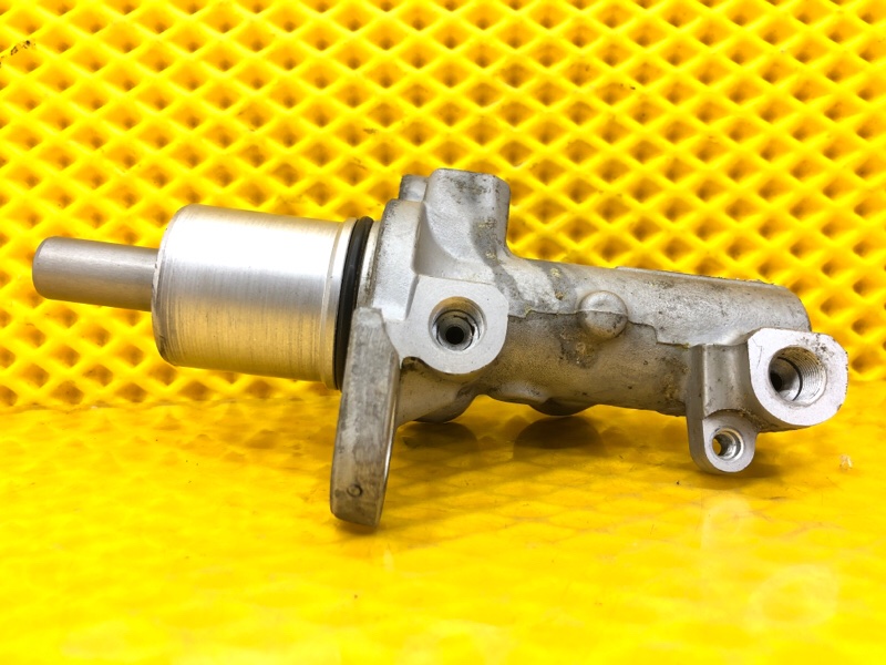 Главный тормозной цилиндр Volkswagen Phaeton 2005 3D2