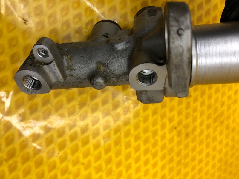 Главный тормозной цилиндр Volkswagen Phaeton 2005 3D2