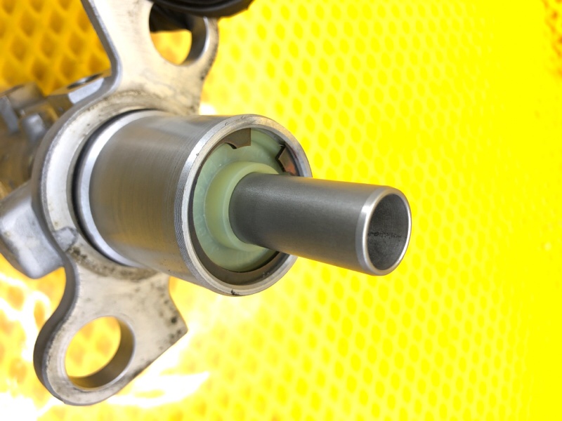 Главный тормозной цилиндр Volkswagen Phaeton 2005 3D2