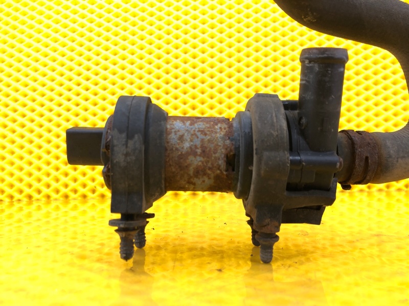 Помпа электрическая Volkswagen Phaeton 2005 3D2