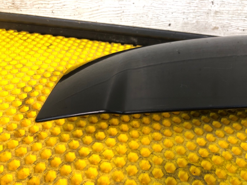 Спойлер Volkswagen Touareg 2003 7L6