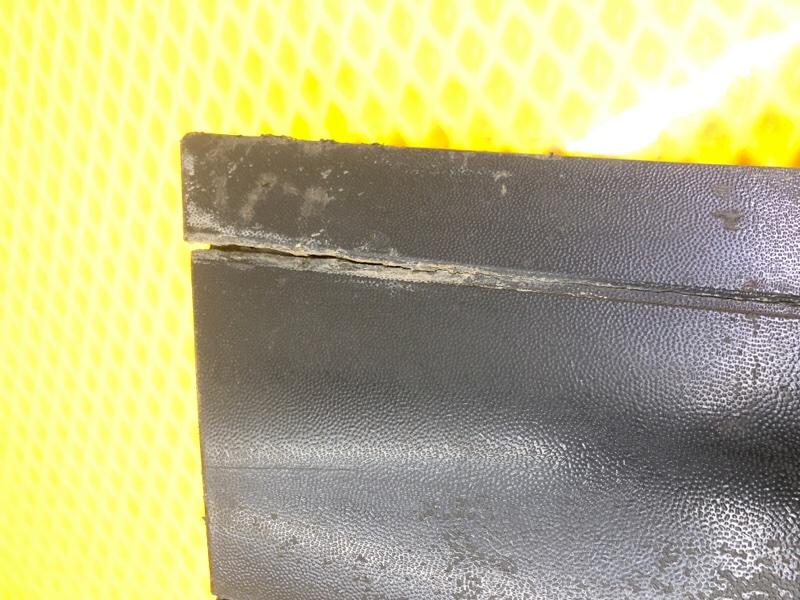 Молдинг двери передней левой Volkswagen Touareg 2003 7L6