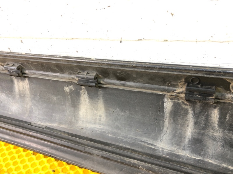 Молдинг двери передней левой Volkswagen Touareg 2003 7L6