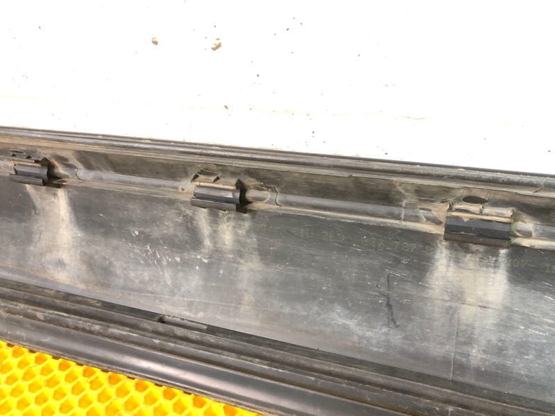 Молдинг двери передней левой Volkswagen Touareg 2003 7L6