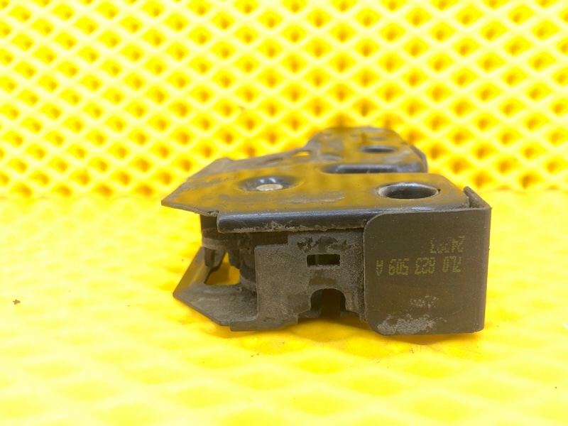 Замок капота Volkswagen Touareg 2003 7L6