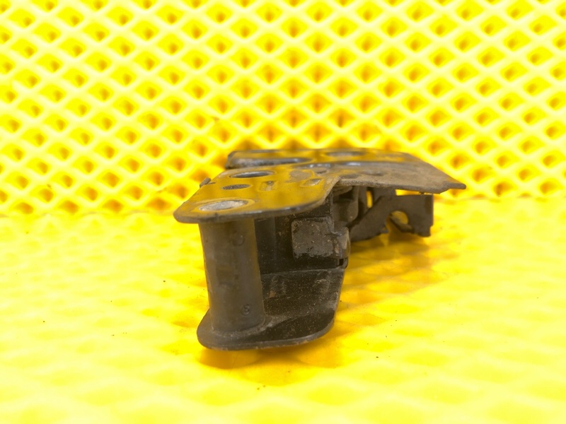 Замок капота Volkswagen Touareg 2003 7L6