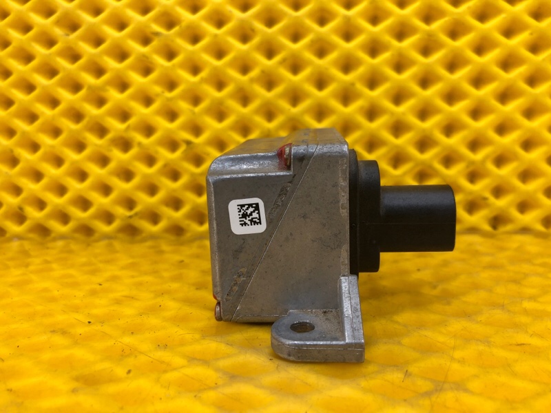 Датчик ускорения Volkswagen Touareg 2003 7L6