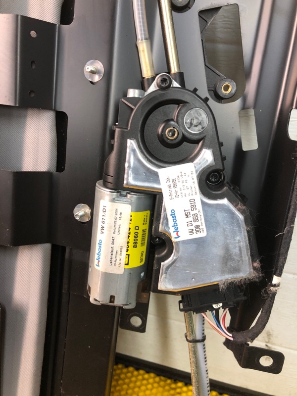 Стекло люка Volkswagen Phaeton 2005 3D2