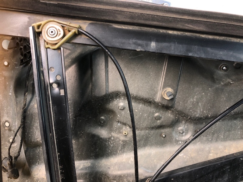 Стеклоподъемник передней правой двери Volkswagen Touareg 2003 7L6