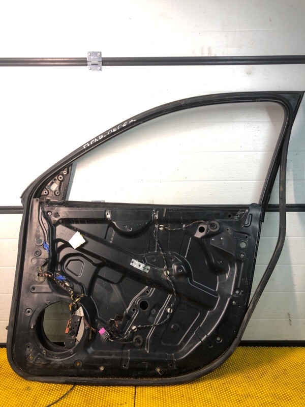 Стеклоподъемник передней правой двери Volkswagen Touareg 2003 7L6