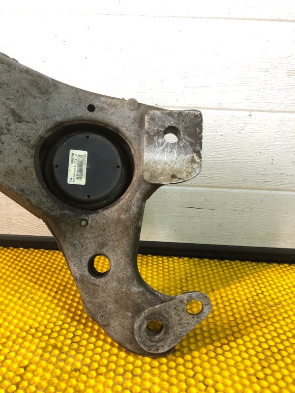 Кронштейн двигателя Volkswagen Touareg 2003 7L6