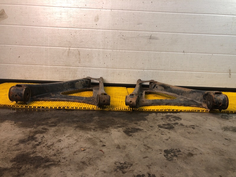 Рычаг задний Volkswagen Touareg 2003 7L6