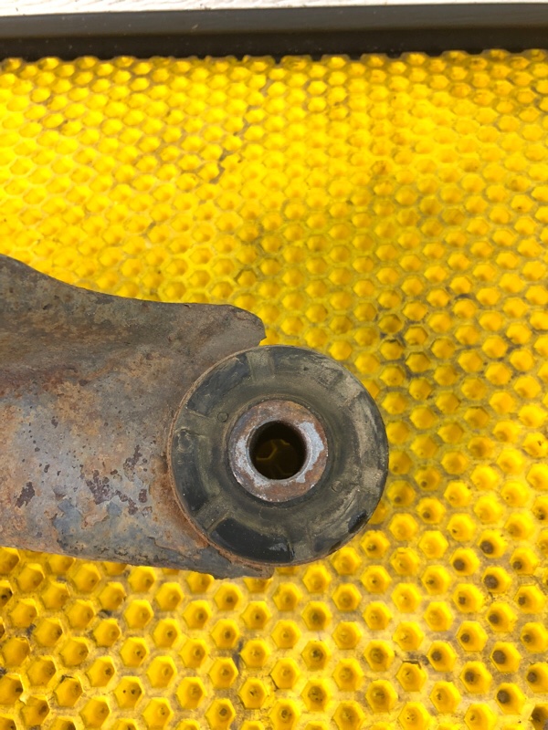 Рычаг задний Volkswagen Touareg 2003 7L6