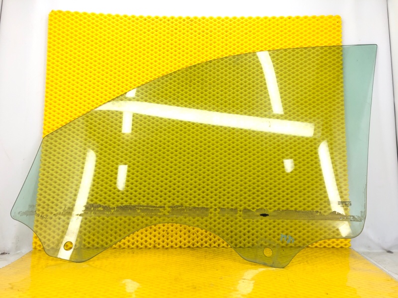 Стекло двери Volkswagen Touareg 2003 7L6