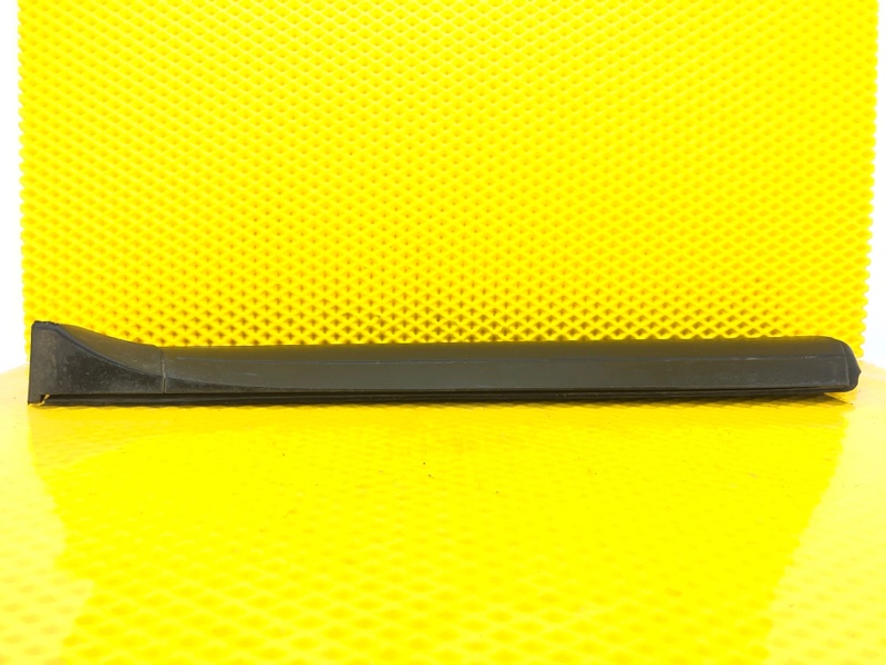 Молдинг двери задней правой Volkswagen Touareg 2003 7L6