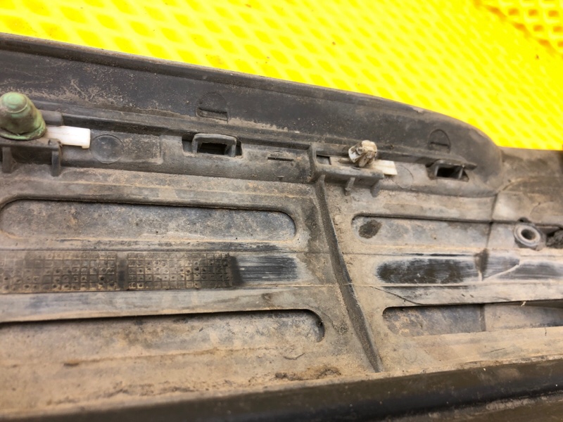 Молдинг двери задней правой Volkswagen Touareg 2003 7L6