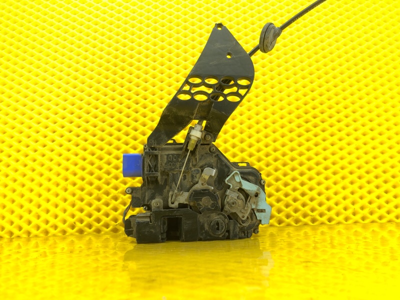 Замок двери задней левой Volkswagen Touareg 2003 7L6