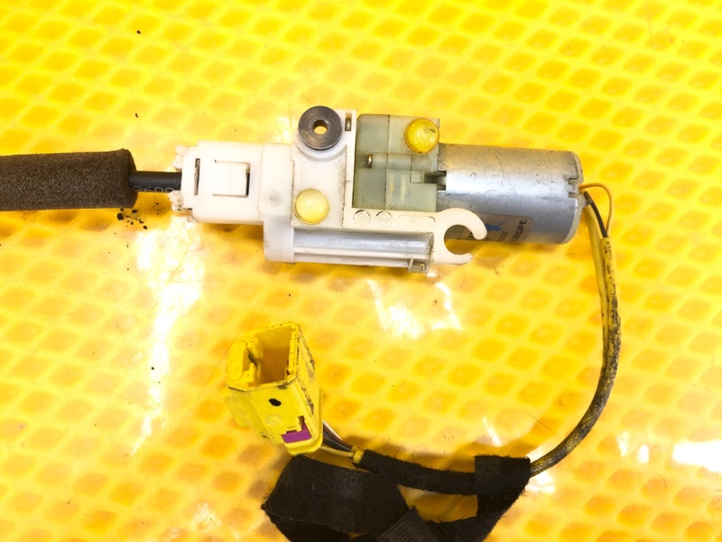 Ремень безопасности передний правый Volkswagen Touareg 2003 7L6