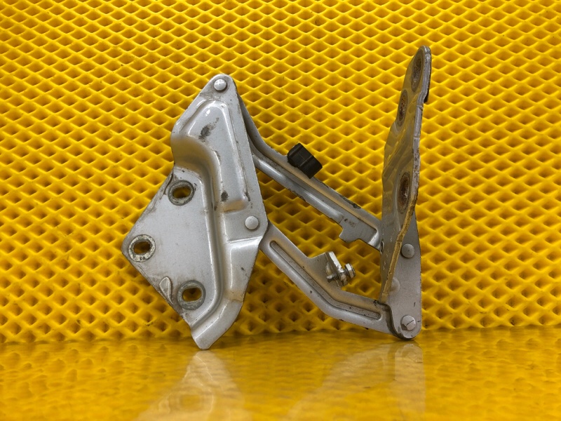 Петля капота Volkswagen Touareg 2003 7L6