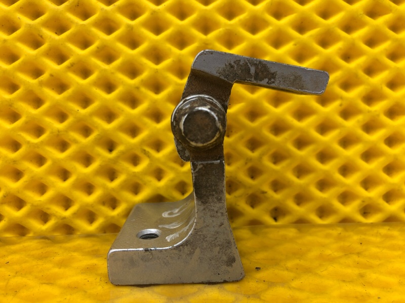 Петля двери задней левая верхняя Volkswagen Touareg 2003 7L6