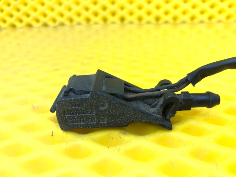 Форсунка омывателя Volkswagen Touareg 2003 7L6