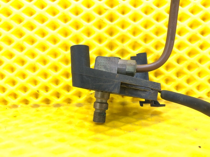 Штуцер подкачки колеса Volkswagen Touareg 2003 7L6