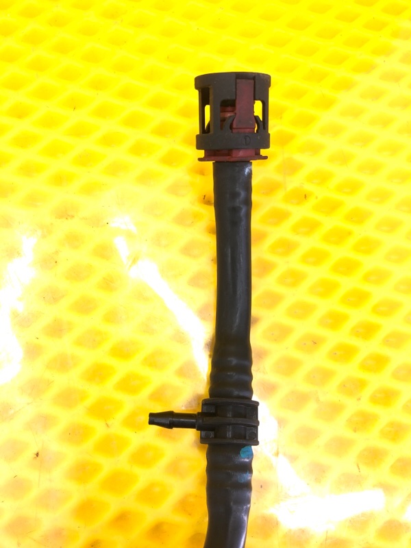 Вакуумный шланг AUDI Q7 2012 4L