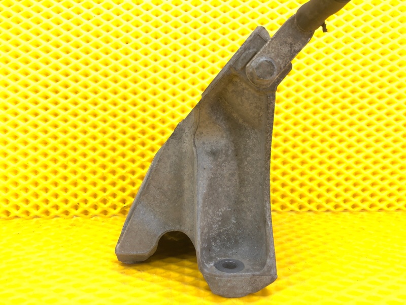 Кронштейн опоры двигателя AUDI Q7 2012 4L