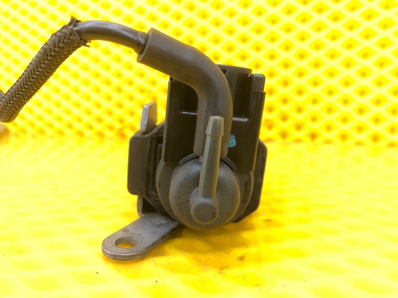 Клапан электромагнитный AUDI Q7 2012 4L