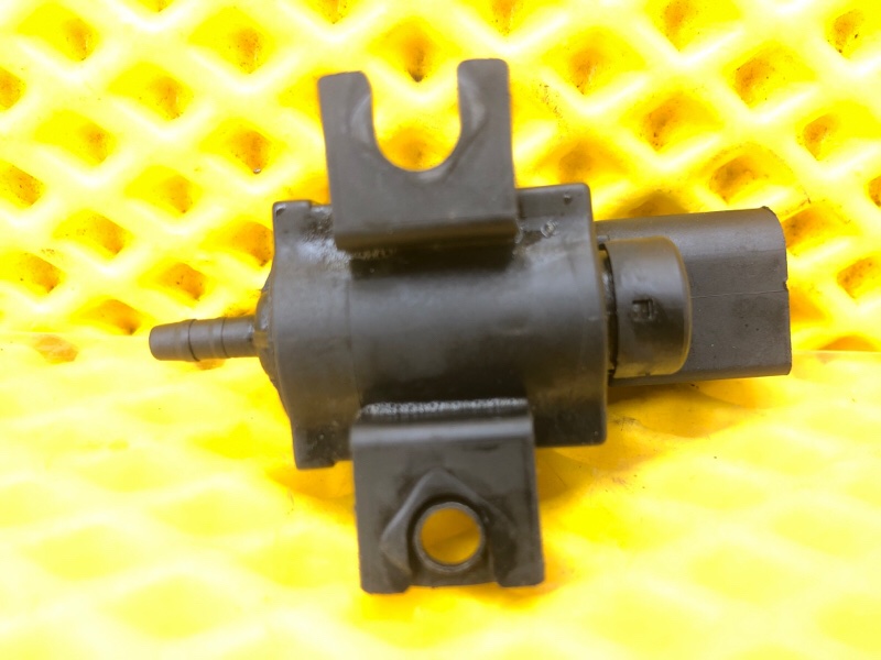 Клапан электромагнитный AUDI Q7 2012 4L