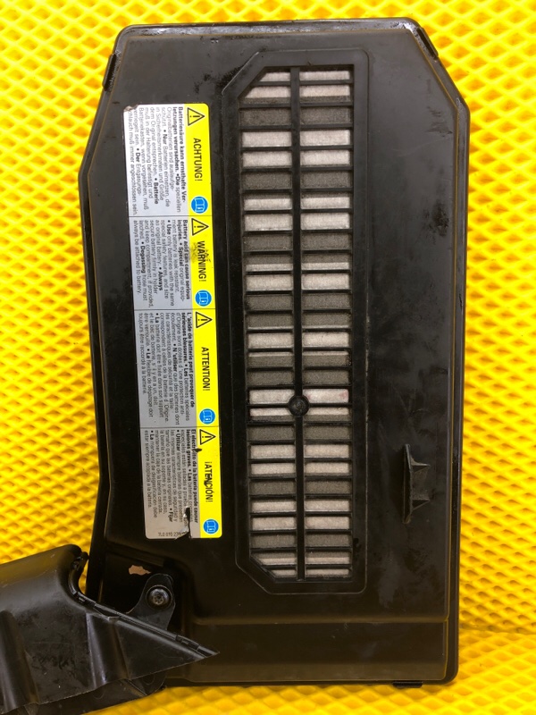 Крышка аккумулятора Porsche Cayenne 2008 957