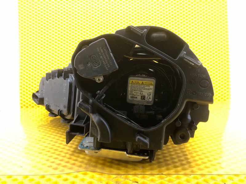 Фара Porsche Cayenne 2008 957